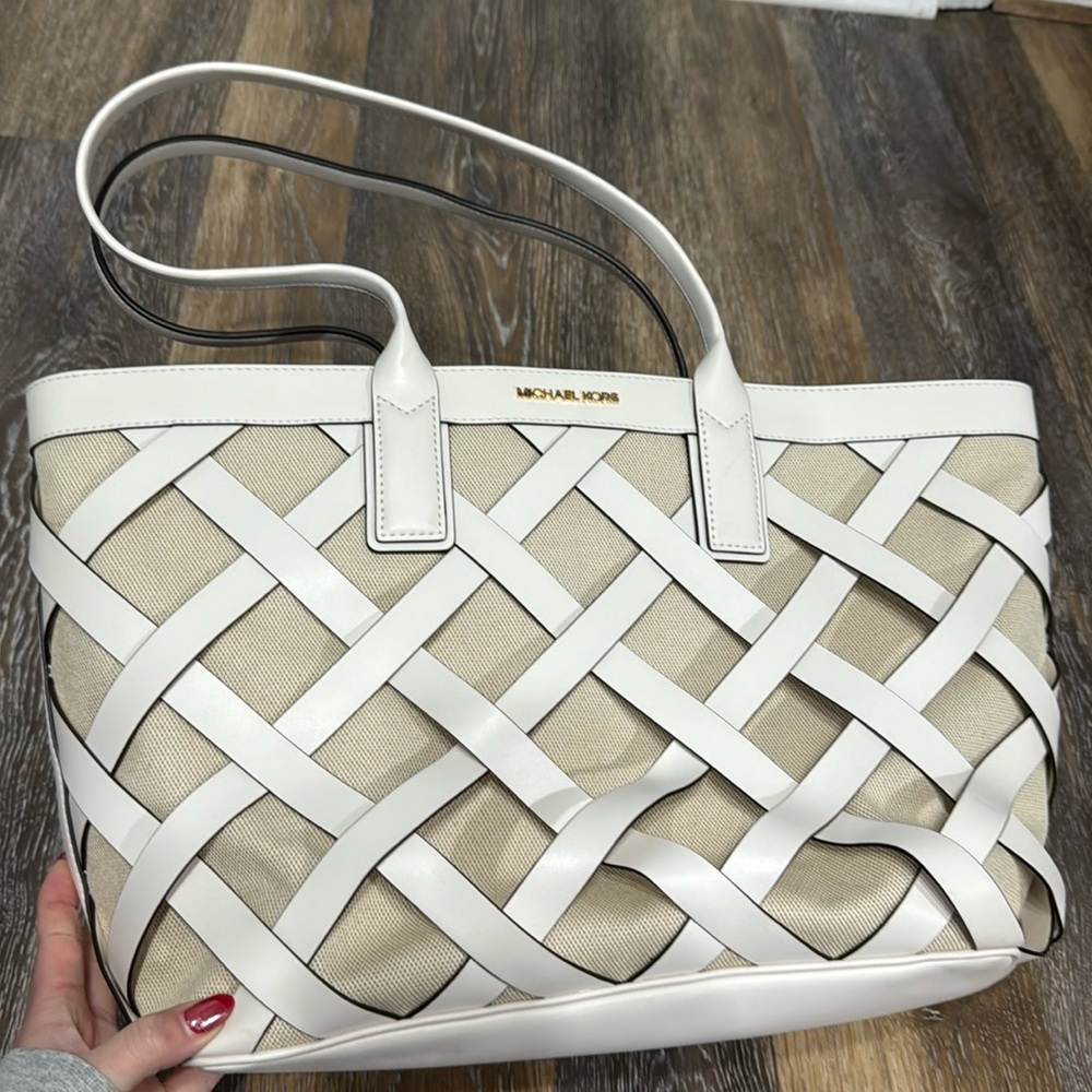 Gorgeous tote for work or everyday use